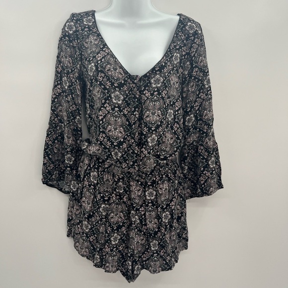 American Eagle Outfitters Paisley Romper - Size XS - Picture 2 of 10
